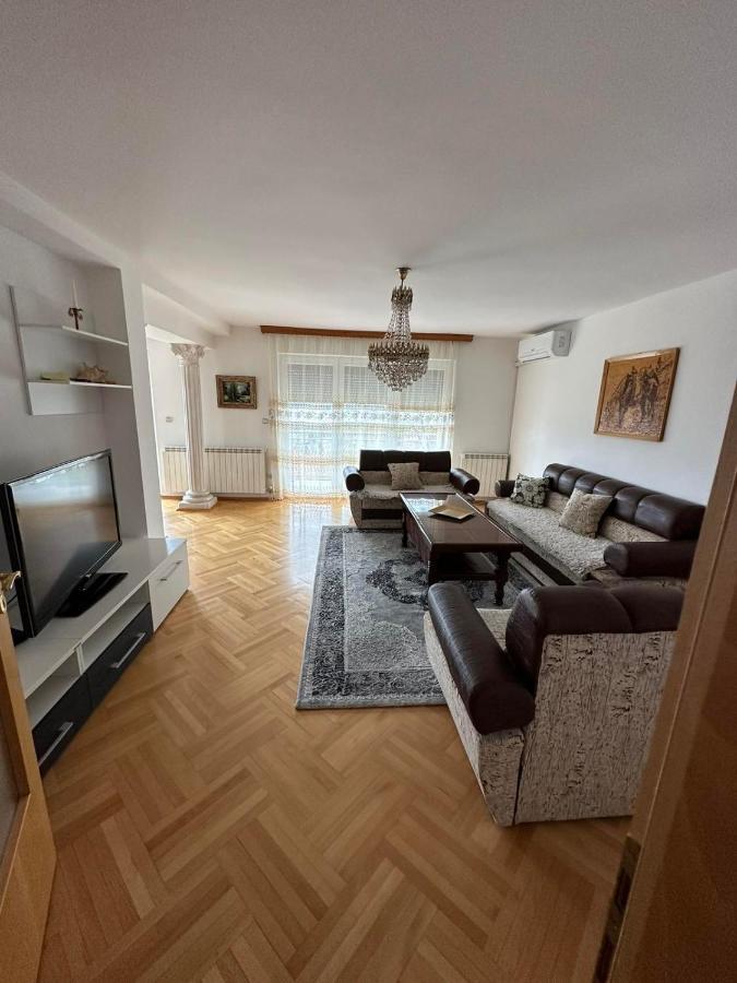 Apartments In Villa Sabb For Rent SJJ Exteriör bild